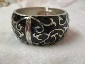 Vintage black Enamel & silver tone Scrolls hinged Bracelet - Picture 1 of 2