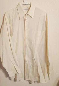 Van Heusen Button Up Shirt Mens 16 1/2 34/35 Yellow Long Sleeve Wrinkle Free - Picture 1 of 6
