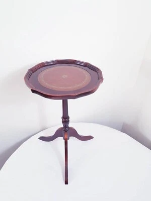 VINTAGE BROWN LEATHER TOP PLANT WINE SIDE STAND ON TRIPOD FEET - Image 1 of 4