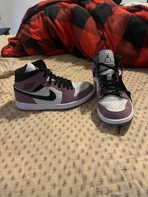 Jordan Air Mid SE - Size 8.5 - Image 1 of 4