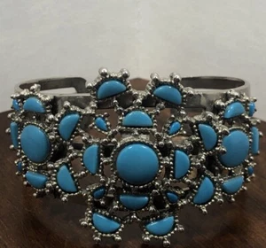 Southwest Western Faux Turquoise Silver Color Chunky Cuff Bracelet - Picture 1 of 10