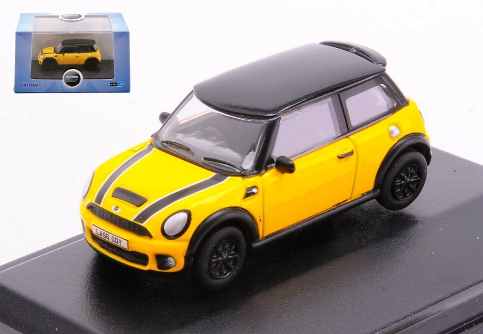 Modellino auto scala 1:76 NEW MINI giallo modellismo statico da collezione - Immagine 1 di 1
