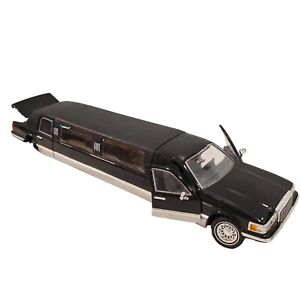 Signature 1:24 Lincoln Town Car Stretch Limo Limousine Diecast Model Car 12"