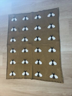 Manta bebé abejorro Creative Co Op mostaza naturaleza guardería Foto 1 de 3