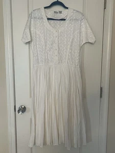 Vintage Women’s Erika Seersucker  Cream Cottage Core Midi Dress Small Eyelet - Picture 1 of 12