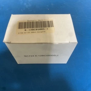 UPG D1724 Sealed Lead Acid Battery 6V/12V Charger,500 mAh - Picture 1 of 6