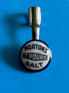 Clip de lápiz publicitario vintage Morton's Salt It Pours Lou Fox Chicago - Imagen 1 de 3