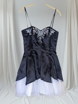 Маскарад черный/белый без бретелек платье размер 5/6 вечеринки выпускного вечера тюль оборки - Изображение 1 из 4