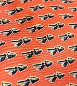 MARTHA VINEYARD VINES 👔❤️NECKTIE TIE FREE SHIPPING 👔❤️ WILTON YOUTH FOOTBALL - Picture 1 of 4