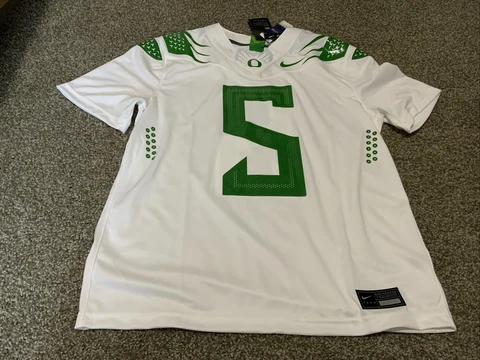 Nike Oregon Ducks Football Jersey Men’s Size: XL White #5 NWT Standard Fit Cover