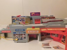 1979 hot wheels service center sto & go playset