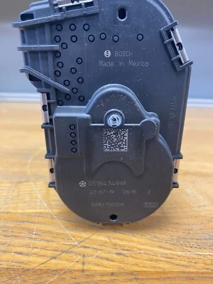 Cuerpo de acelerador Mopar genuino 05184349AF Foto 1 de 3