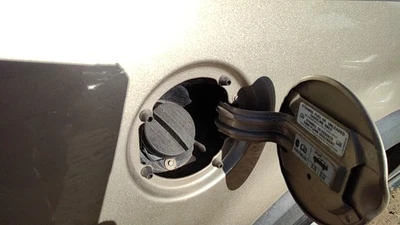 Гриф топливного бака в сборе с оригинальной крышкой бензобака для Ford Explorer 2002-2003 годов выпуска 1l279034ba - Изображение 1 из 2