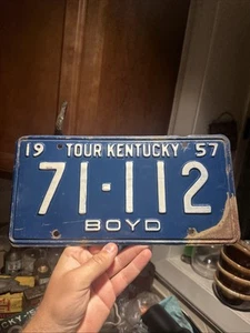 Targa Tour Kentucky 1957 Boyd County KY Tag 71-112 - Foto 1 di 4
