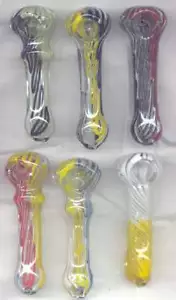 4,5" Glaspfeife - Sammlerstück - mundgeblasen verwirbelt schweres Glas - sortiert - Bild 1 von 1