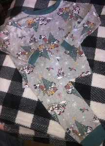 Disney Holiday Christmas Print Mickey & Minnie Mouse Pajamas Pjs 2pc Sz 5T 5 - Picture 1 of 3
