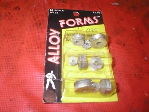 New Old Stock N Scale Alloy Forms # N-122  9 Pieces Wooden Reels With Cable - Picture 1 of 3