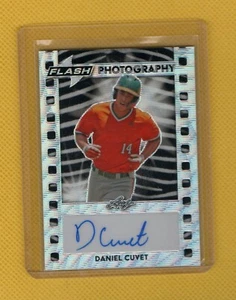 Daniel Cuvet 2023 Leaf Flash Photography Auto 3/4 - Picture 1 of 2