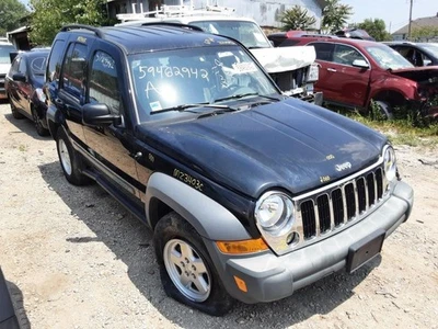 Alternator 136 Amp Denso Manufacturer ID 56041693 Fits 2005 LIBERTY 697264 Foto 1 de 4