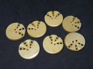 BP38/ Lot 7 boutons anciens plastique dia21mm ann30/40 7 Old plastic buttons - Imagen 1 de 4