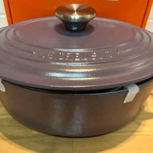 Nuevo Le Creuset Cocotte Ovalado 23cm 2.75Qt 9" Amatista Púrpura Hierro Fundido Japón - Imagen 1 de 5