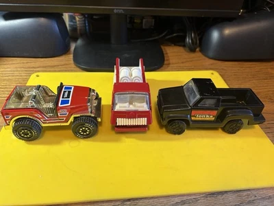 CAMIÓN DE BOMBEROS TONKA DE ACERO PRENSADO DE COLECCIÓN + 2 VEHÍCULOS DE PLÁSTICO TONKA HECHOS EN EE. UU. BUEN ESTADO Foto 1 de 4