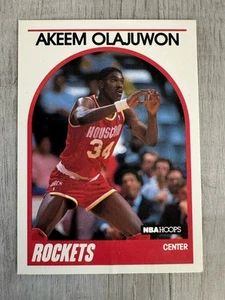 1989-90 NBA Hoops - Hakeem Olajuwon Basketball Card #180 - Picture 1 of 8
