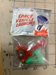 Vintage Original:-) SEALED old stock (-: SPACE VEHICLE LAUNCHER bang - Picture 1 of 2