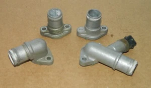 Uniones de refrigerante de culata con sensor de temperatura Ducati ST3 ST3S ST4 ST2 Sport Touring - Imagen 1 de 3