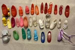 VTG Barbie Single Shoes Lot Over 30 Japan Korea Hong Kong Taiwan - Picture 1 of 14