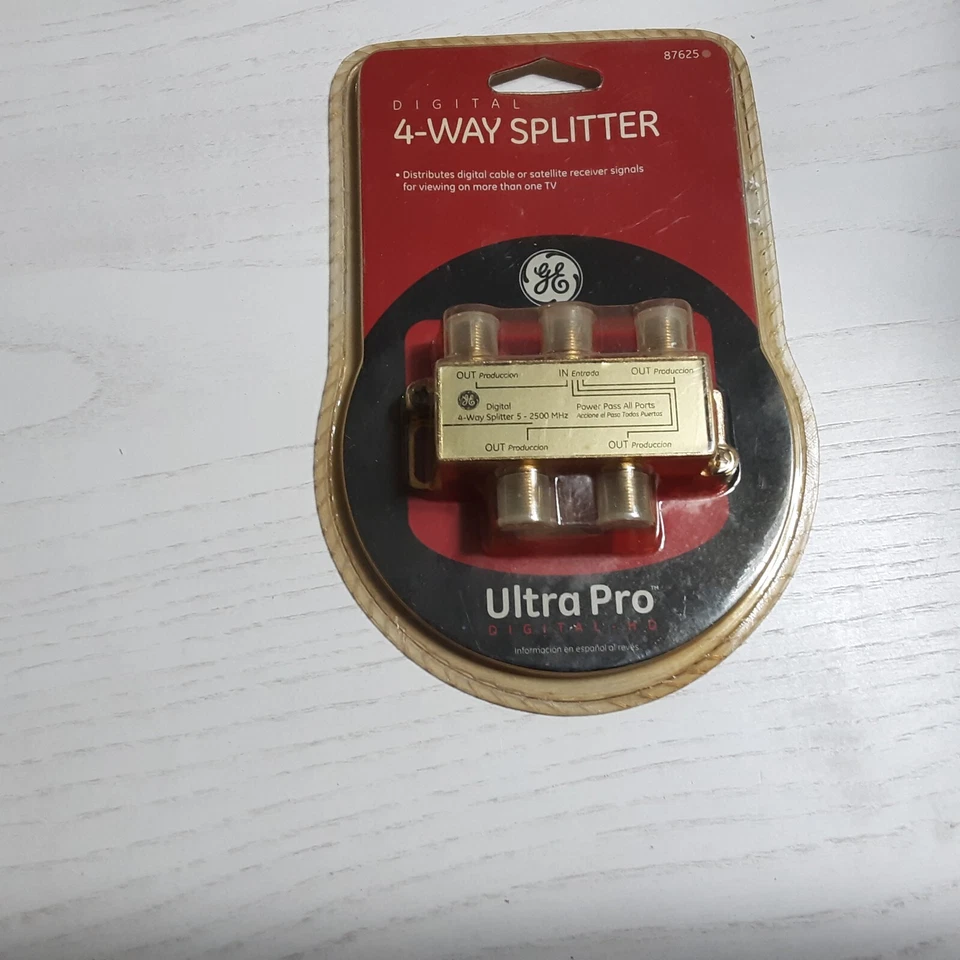 GE Digital 4-way splitter distributes digital cable or satellite receiver signal - Image 1 of 3