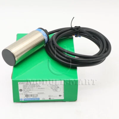 NEW SCHNEIDER XSA-V12373 XSAV12373 Proximity Switch Sensor 1PCS - Image 1 of 4