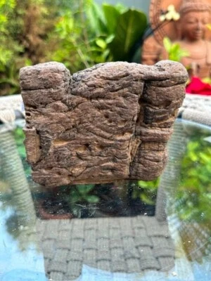 Antigua estatuilla de caballo de madera tallada a mano de 1700 Foto 1 de 4