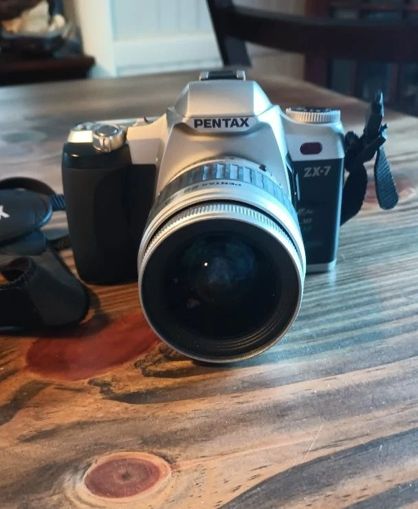 Preços baixos em Pentax ZX-7 Automático e Manual câmeras de Filme