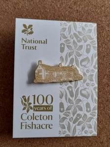 National Trust COLETON FISHACRE 100yrs Anniversary Charity Pin Badge - Foto 1 di 2