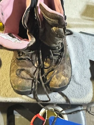 Gander Mountain Hiking Boots Waterproof Leather Pink Camouflage Girls Youth 4 - Image 1 of 4