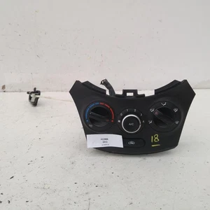 HYUNDAI ACCENT HEATER/AC CONTROLS NON CLIMATE CONTROL, WHITE & BLACK PLUG TY - Picture 1 of 2