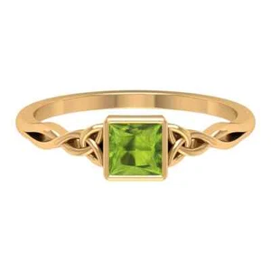 10K Yellow Gold With Princess Cut Simulated Peridot Solitaire Women Wedding Ring - Picture 1 of 5