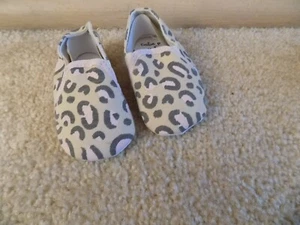 Cutie Pie Girl Crib Shoes 6-9 Months NEW - Picture 1 of 2
