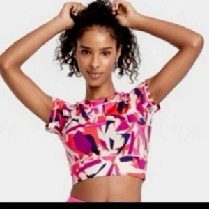 J. Dow Fitness Art Work Crop Top - Bild 1 von 9