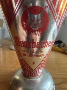 Antiker Messbecher Metall Küchenhelfer Dekoration Rot - Bild 1 von 8