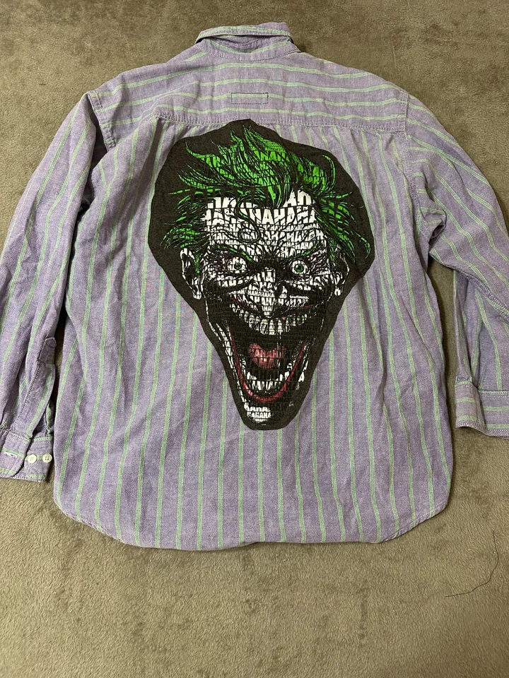 Camisa abotonada The Joker reciclada para hombre talla L de Velvet familiar Batman DC Foto 1 de 4