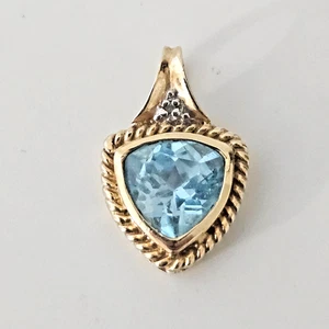 10k Yellow Gold Blue Topaz Diamond Accent Pendant 2.2g - Bild 1 von 9