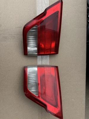 OEM | Luces traseras interiores halógenas Jeep Grand Cherokee 2011-2013 (par) Foto 1 de 3