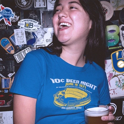 Milwaukee Brewers 10 Beer Night Retro 1971 Milwaukee County Stadium T-Shirt Cover