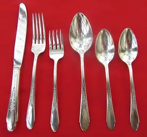 EXCELLENT 1941 Gardenia Pattern 6 Piece Place Set Rogers and Sons Silver Plated - Picture 1 of 12