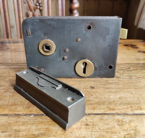Restored Antique Victorian Rim Lock and Cast Iron Keep. R/H fit Cover
