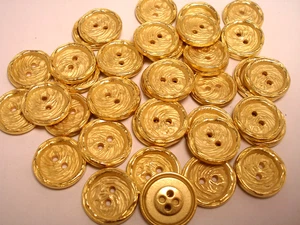 New Italian Gold Metal Buttons sizes 11/16, 13/16, 1 inch (G18) - Picture 1 of 8