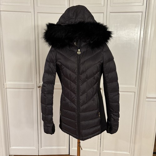 Michael Kors piumino nero giacca donna piccolo cappuccio foderato pelliccia rimovibile nuovo senza etichette