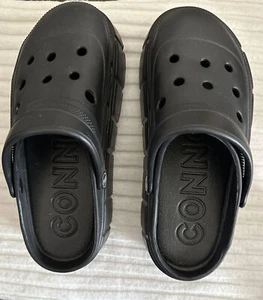 Neu ohne Etikett Plateau schwarz eng anliegend Plateau Clogs mit Riemen Größe 8 stilvoll bequem - Bild 1 von 6